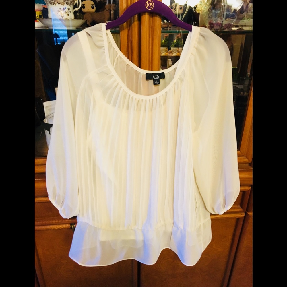 AGB women’s top
